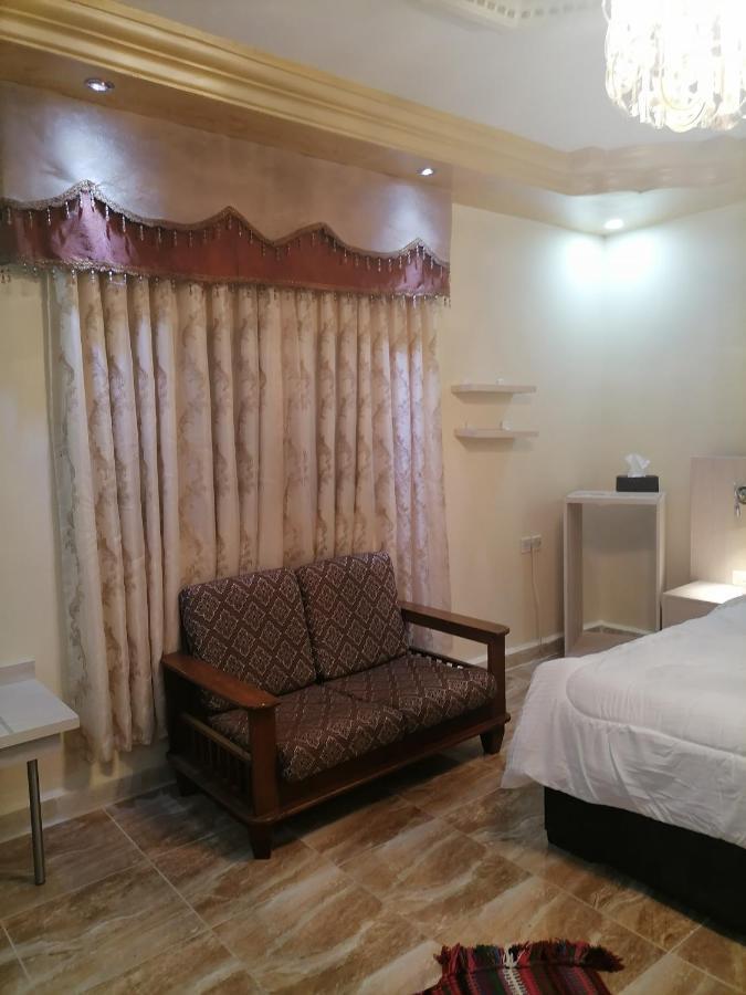 Petra Glamour Hostel At Tayyibah Luaran gambar